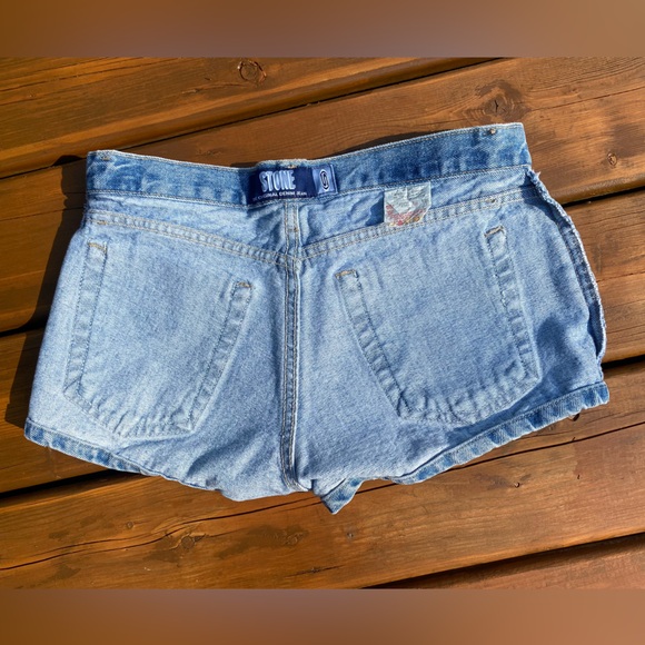 Vintage Canadian Denim Jean Shorts Lightwashed | SIZE: US 7 - Picture 11 of 11